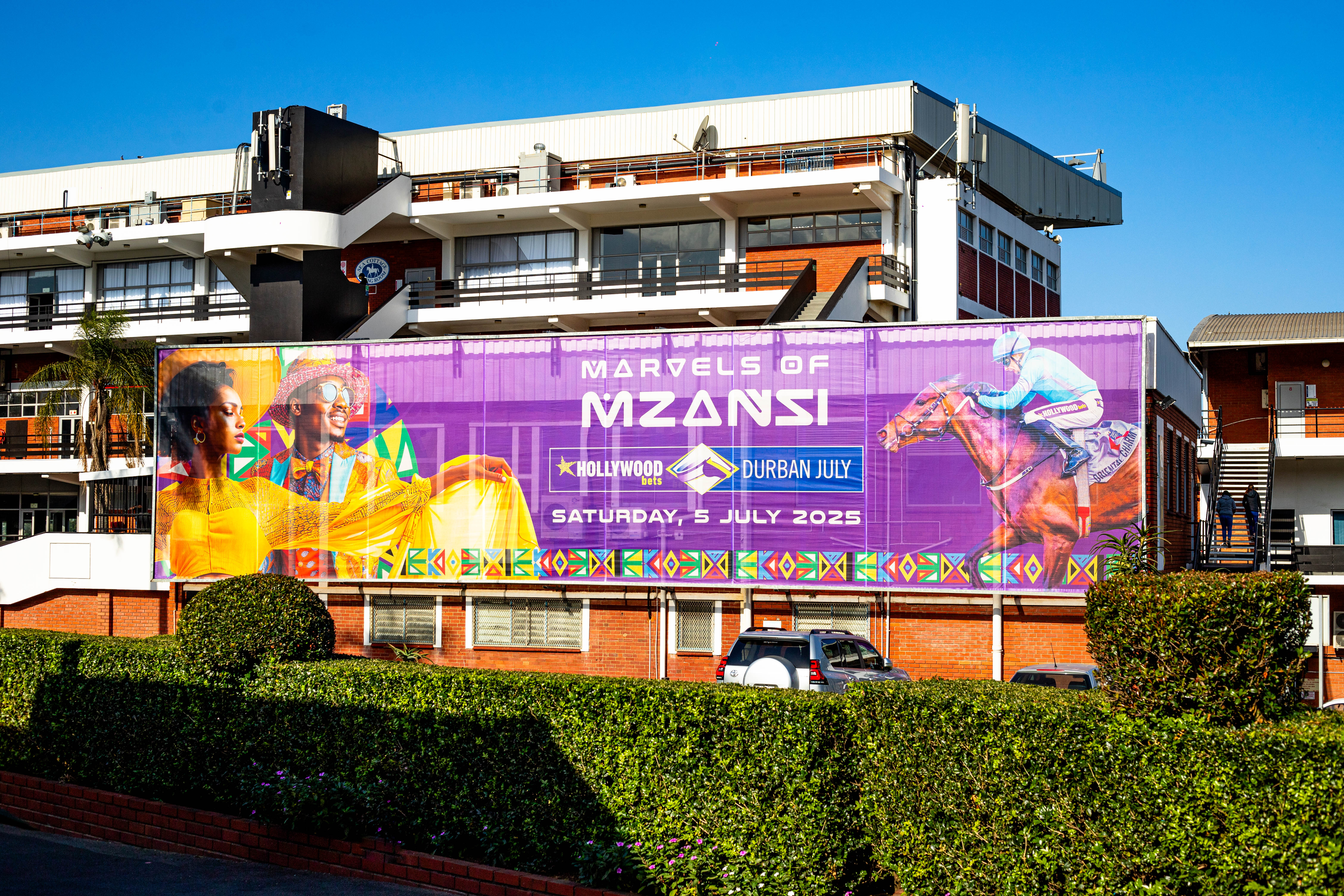 Hollywoodbets Durban July exterior billboard installation